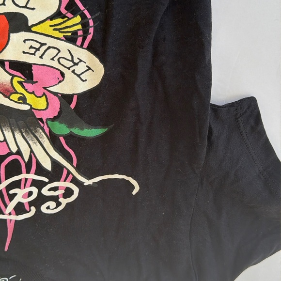 Ed Hardy Black Crop Top with Pink and Red Graphic t-shirt NWT - Picture 7 of 16
